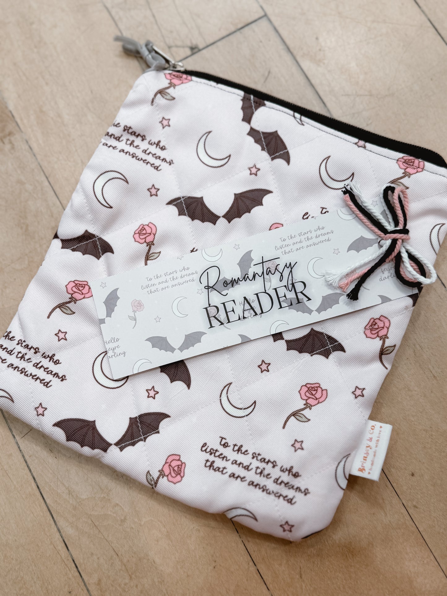 Exclusive ACOTAR E-Reader Sleeve