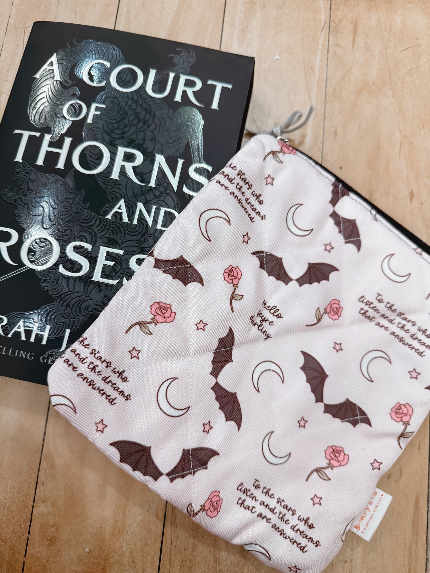 Exclusive ACOTAR E-Reader Sleeve