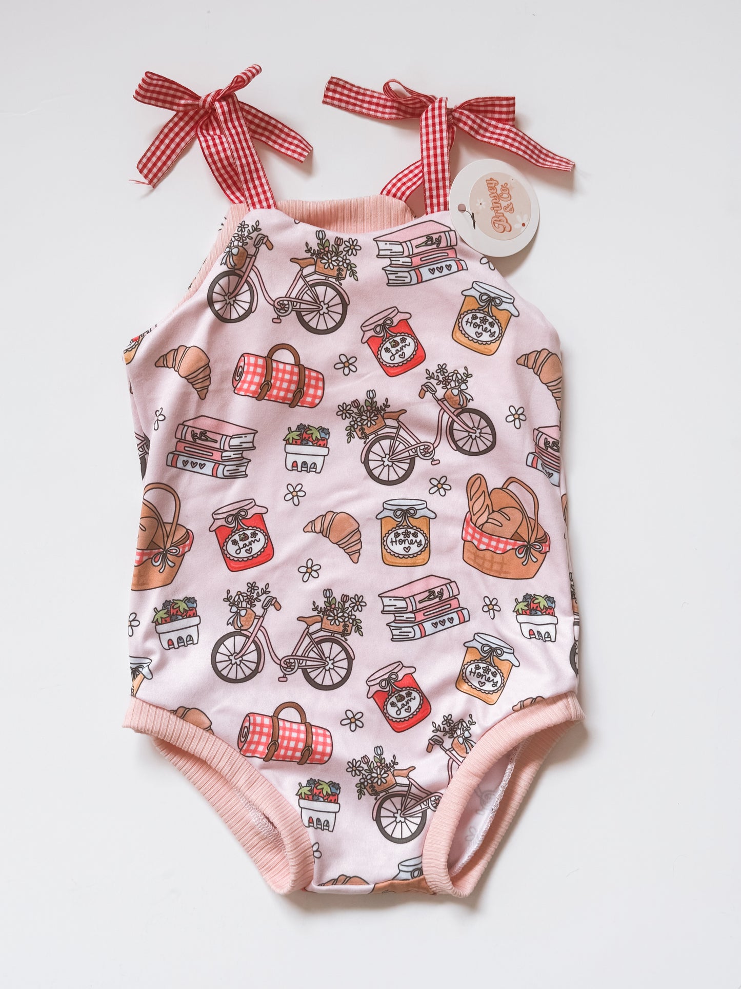 Spring Picnic Tie-Strap Leo