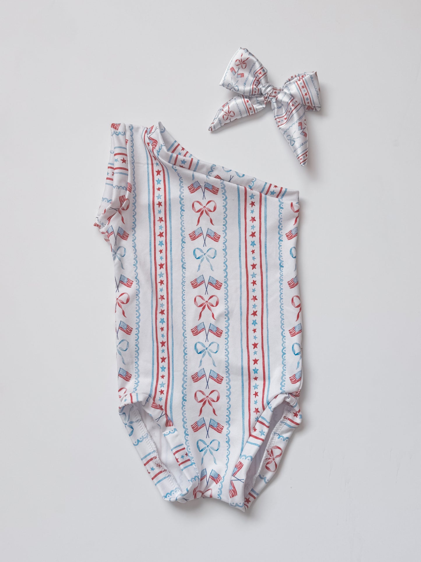 Vintage Flags One Shoulder Leo