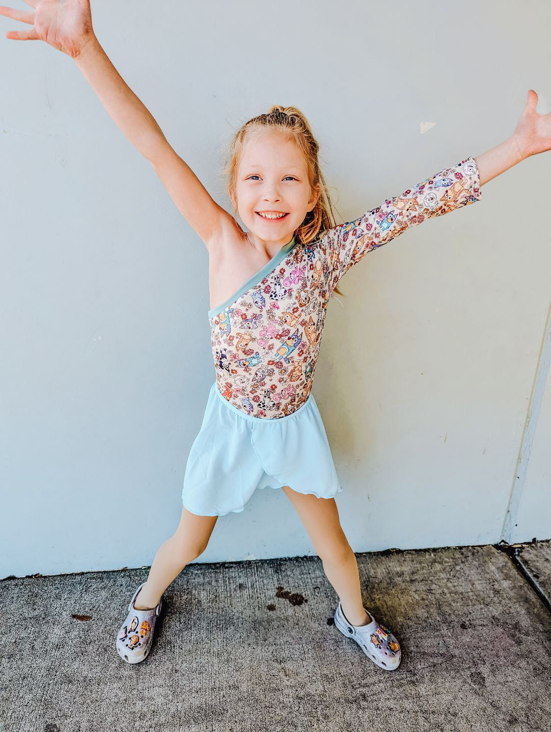 Daisy Heeler One Shoulder Long Sleeve Leo