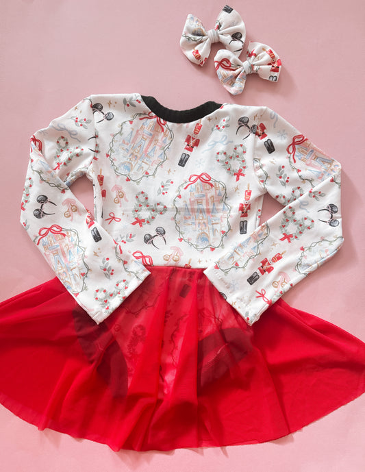 Christmas Castle Skirted Leo