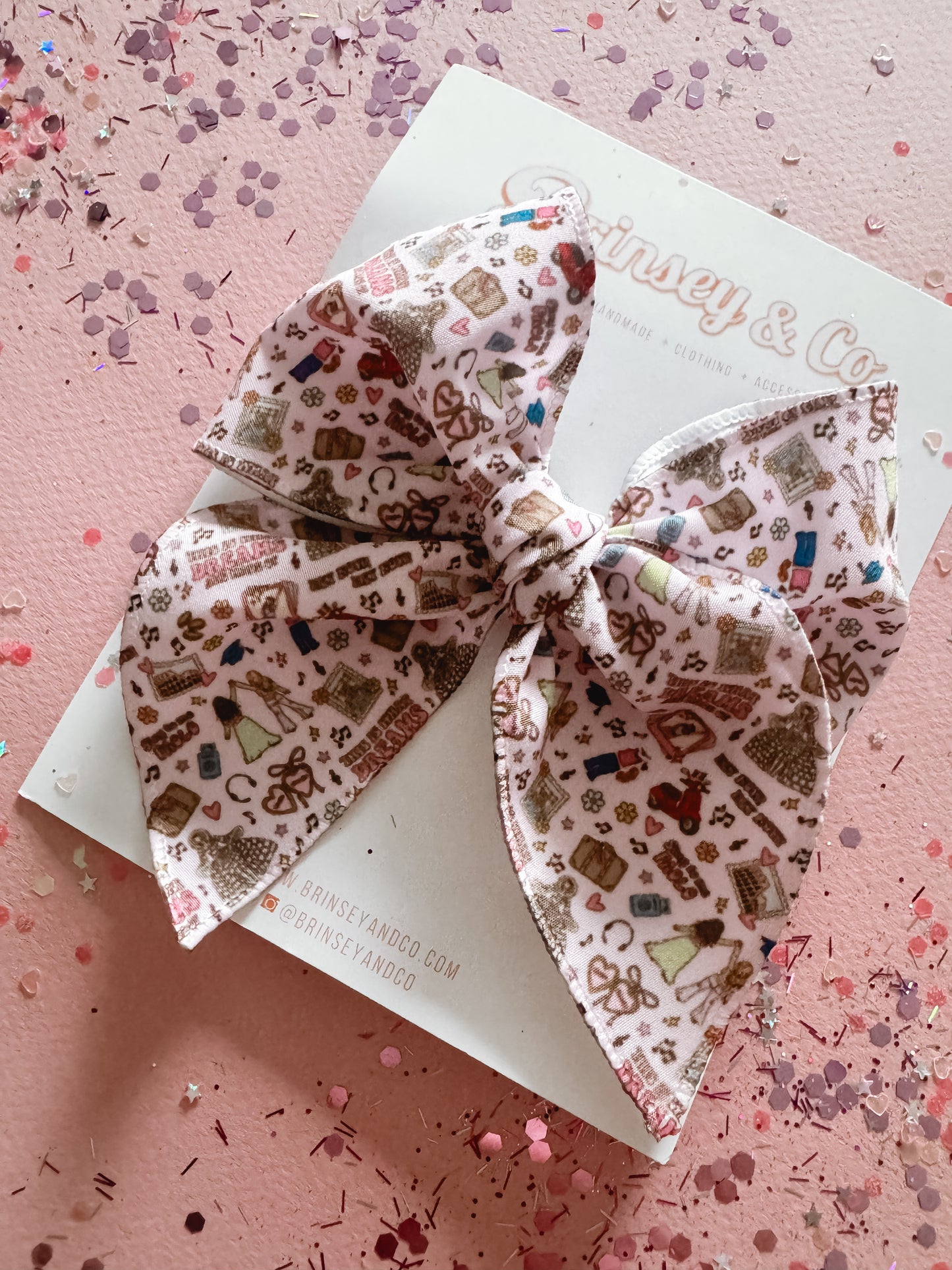 Lizzie Fable Bow