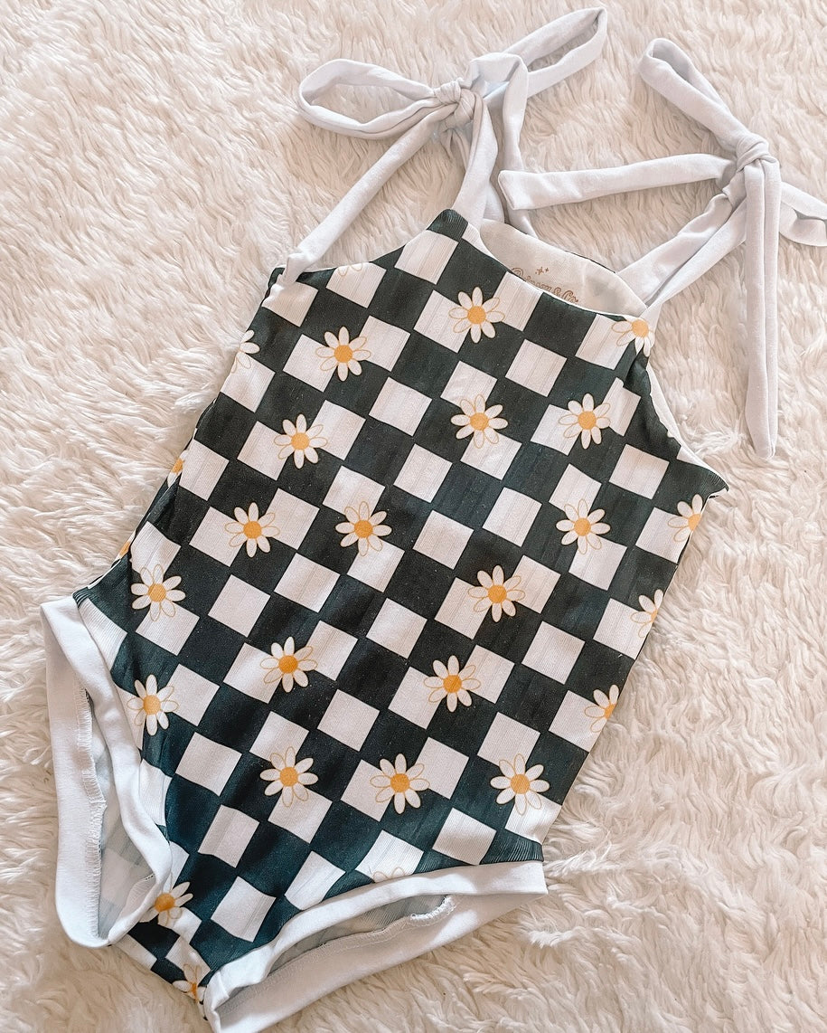 Daisy Checker Tie-Strap Leo