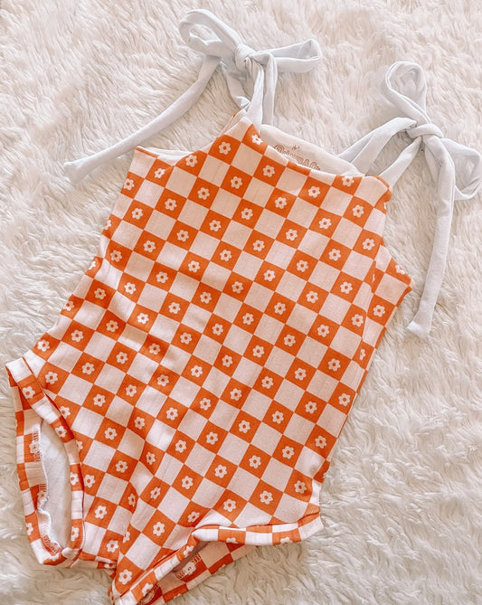 Orange Daisy Checker Tie-Strap Leo